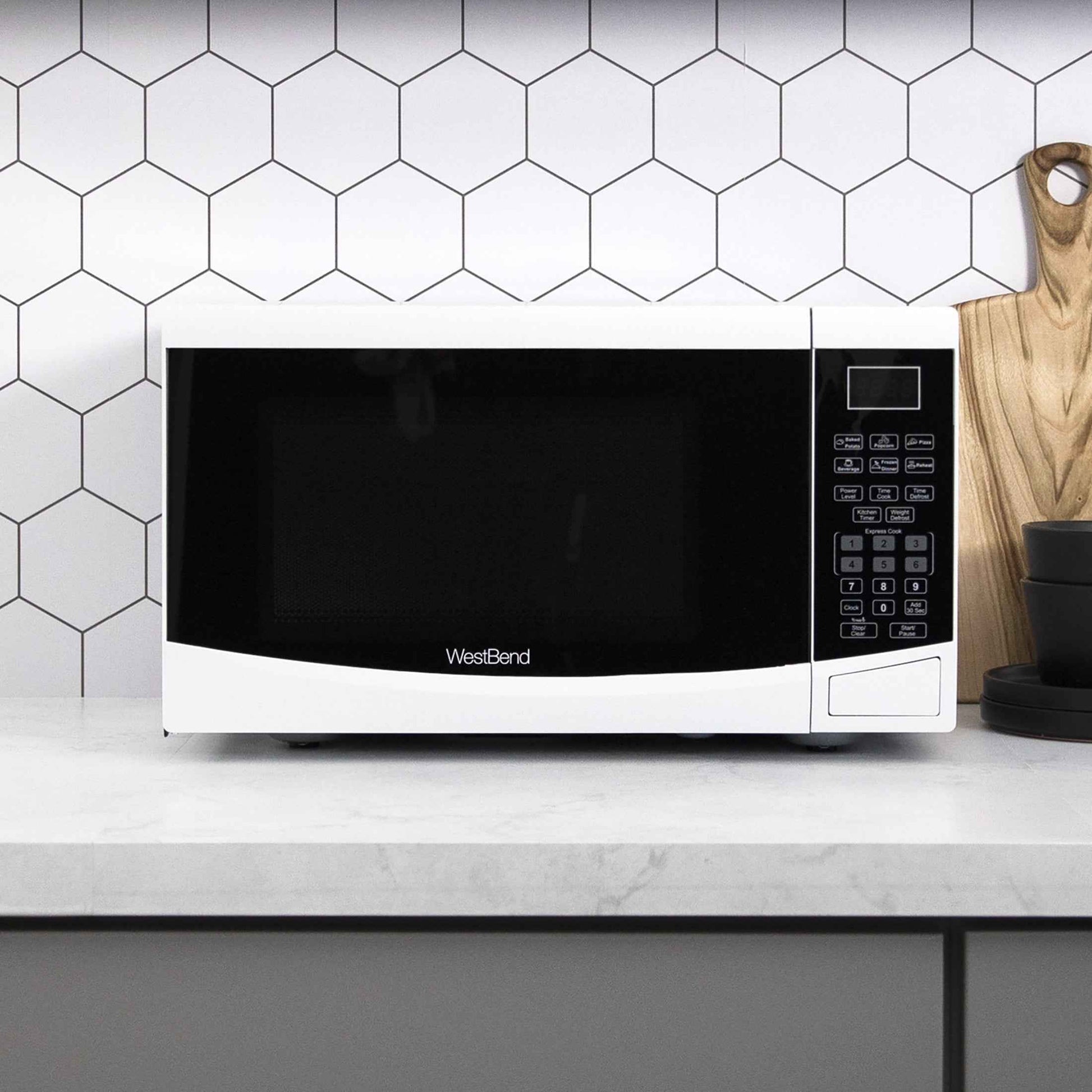 West Bend 0.9 cu. ft. Microwave Oven, in White (WBMW92W)