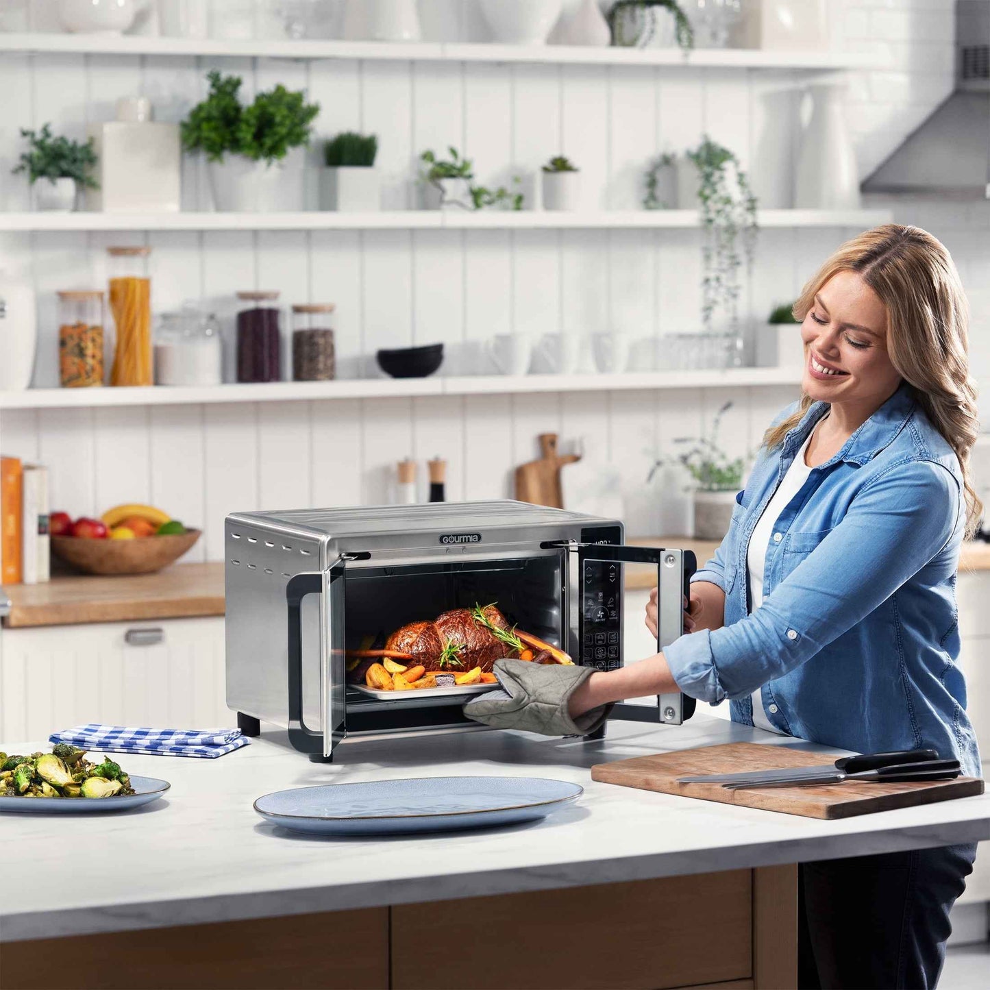 Gourmia 6-Slice Digital Toaster Oven Air Fryer, with 18 One-Touch Presets & Temp Probe, Stainless Steel