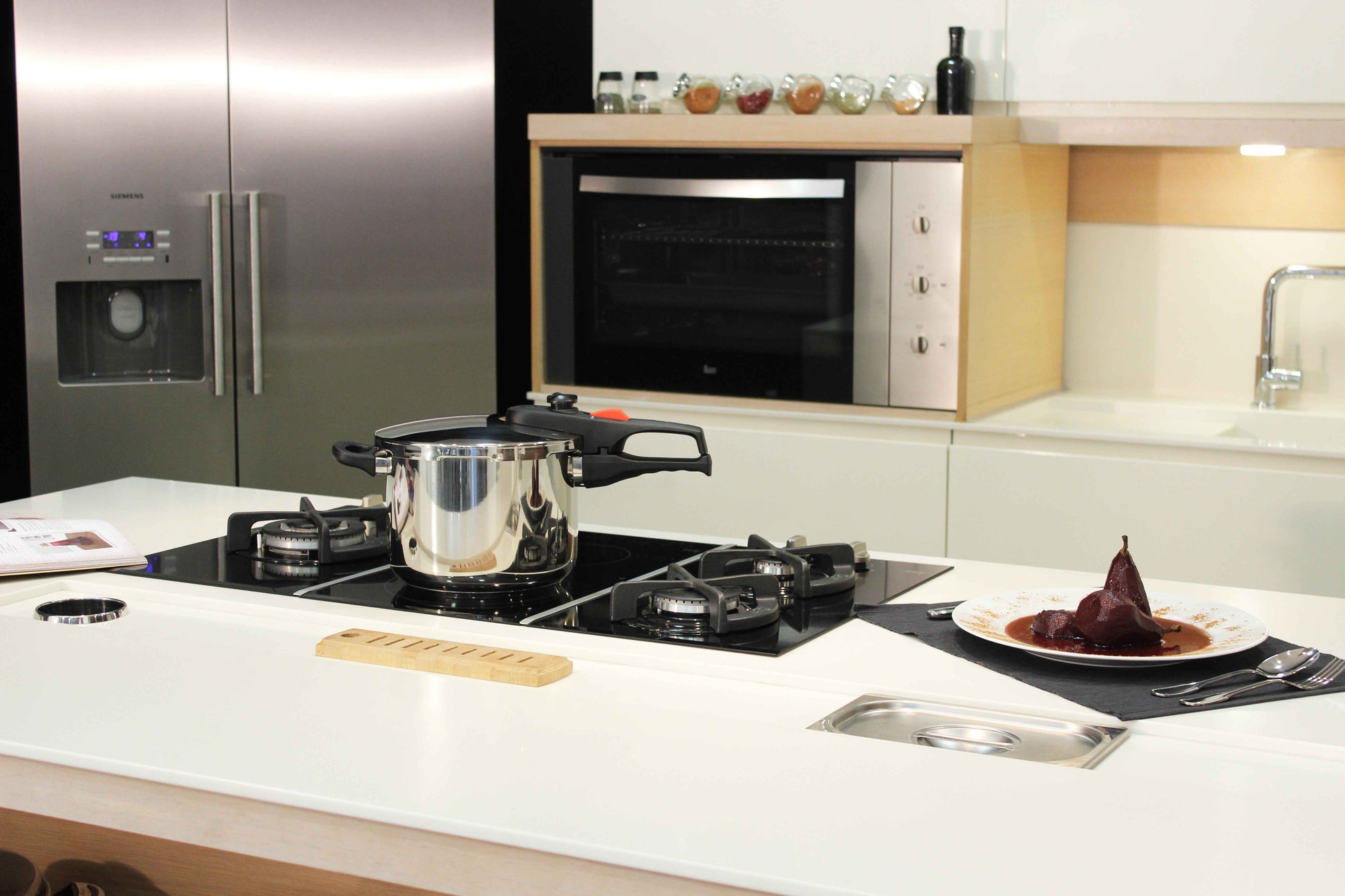 Pressure Cooker Practika Plus 8 Qt. Stainless Steel