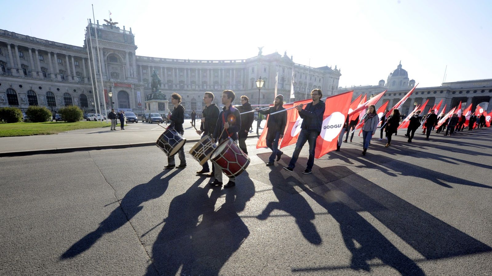 Tour of critics of capitalism in Vienna - Austria (European News Agency)