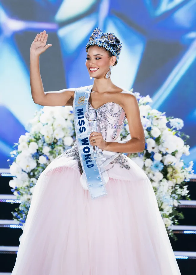 73rd Miss World Final Night in Vietnam: Relive 75th Anniversary Historic Coronation Moments - Photo 23.
