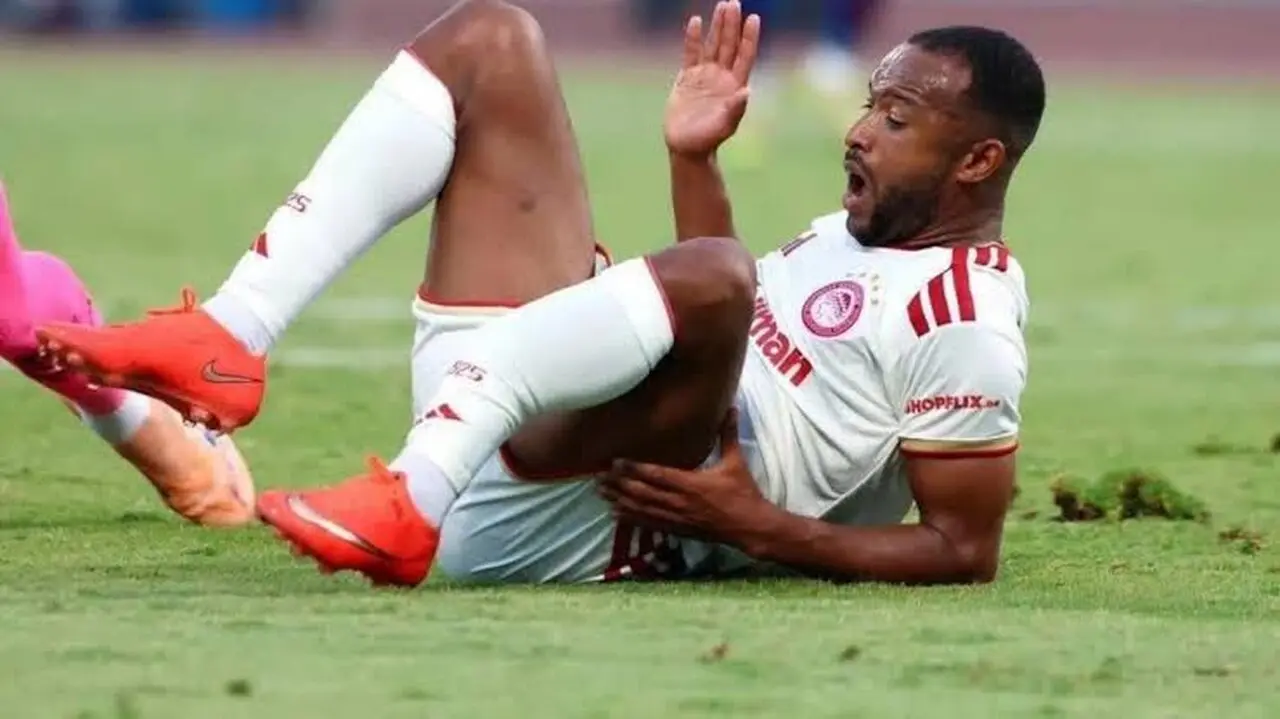 After Ayoub El Kaab's injury, 10 stars endured the nightmare of a broken leg