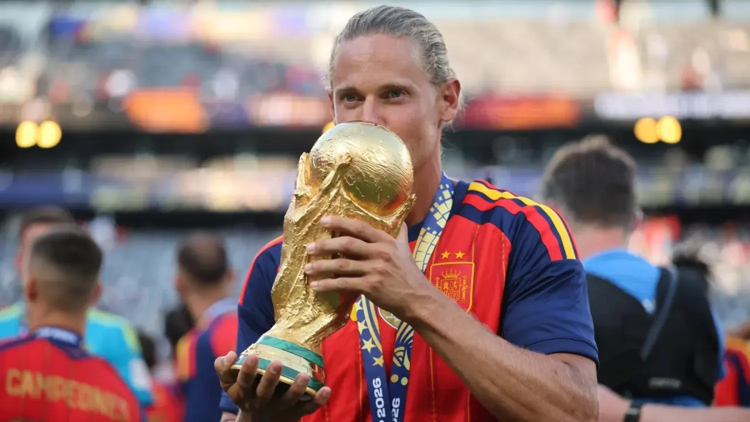 Marcos Llorente leaves the Spanish team after winning the World Cup