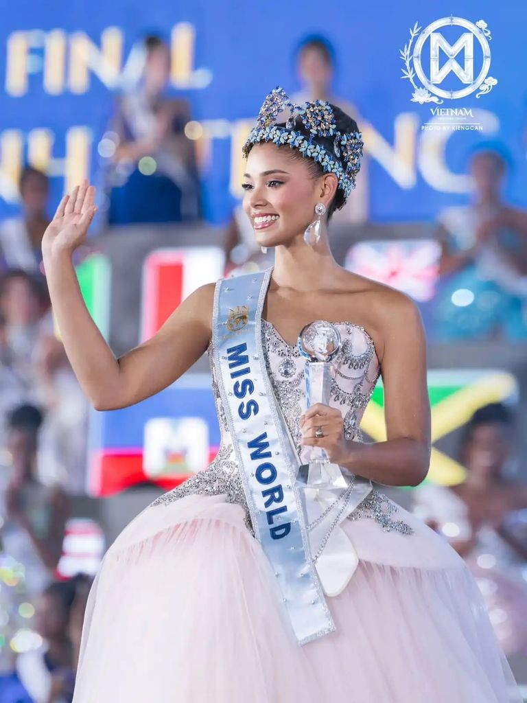 Model, teacher and reporter.. Who is Johiri Mola, Miss World 2026? - Photo 1