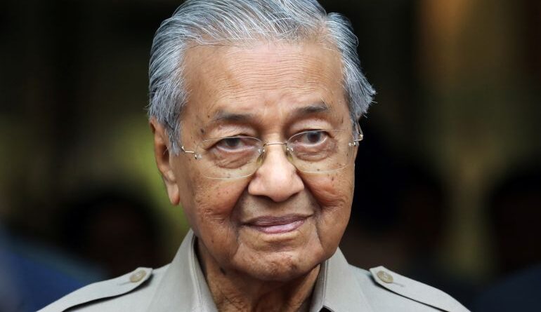 The Gaza file, the two-state solution and the recipe for a long life... Mahathir Mohamad talks to Al Jazeera live (video)