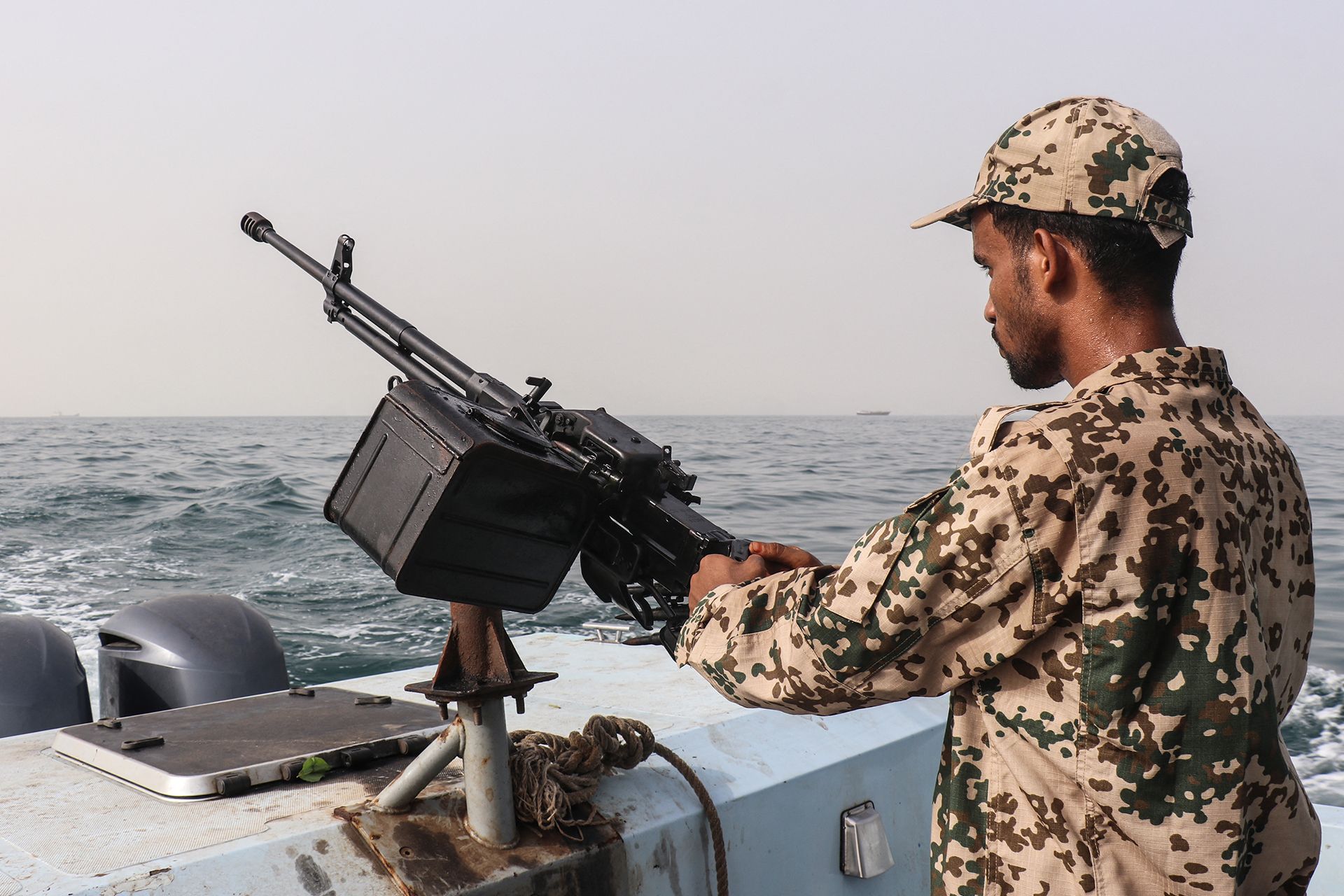 Yemen: 120 people killed and hundreds displaced as a result of clashes in Taiz and Hodeidah